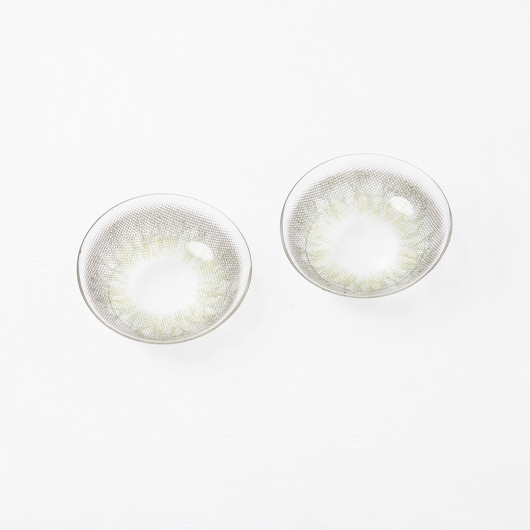 A detailed picture of the Gleam Green contact lenses.