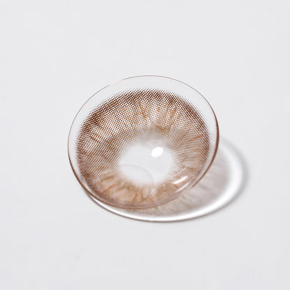 A detailed picture of the ZOW Brown contact lense.